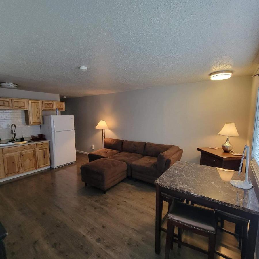 Nightshade Bnb Anchorage Esterno foto